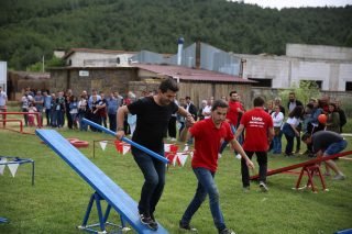 Aile Günü Etkinlikleri ve Piknik Organizasyonu Survivor Oyun Parkuru Kiralama İzmir