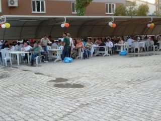 Masa Sandalye ve Minder Kiralama İzmir Organizasyon