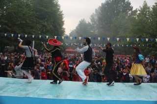 Dans Gösterisi ve Sahne Kiralama İzmir