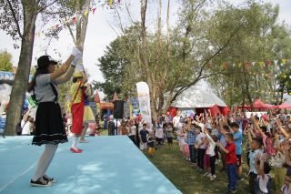 İzmir Piknik Organizasyonu Sahne Sistemi Kiralama